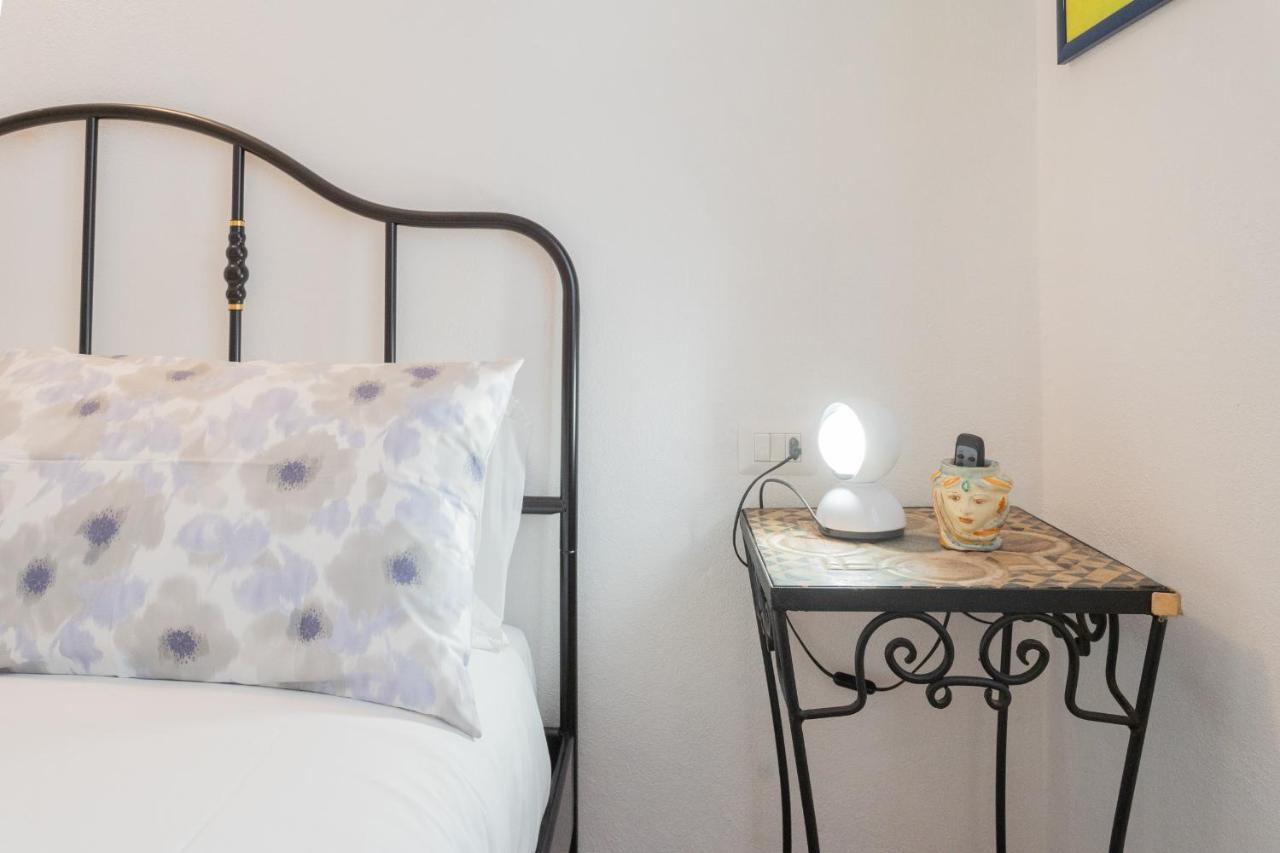 Da Pia In Historycal Como City Centre By Rent All Como Bagian luar foto